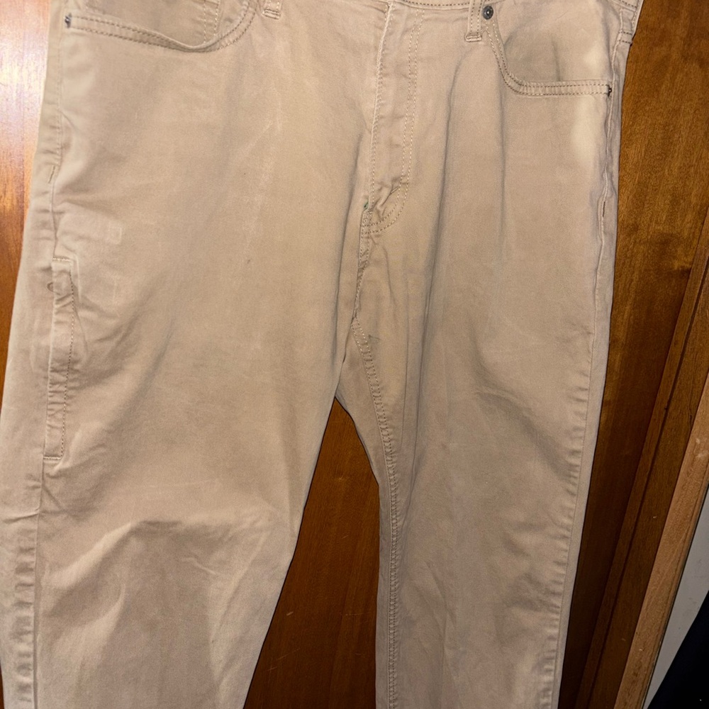 Signature by Levi Strauss Men’s Tan Cargo Pants Athletic Fitted sz 36x32